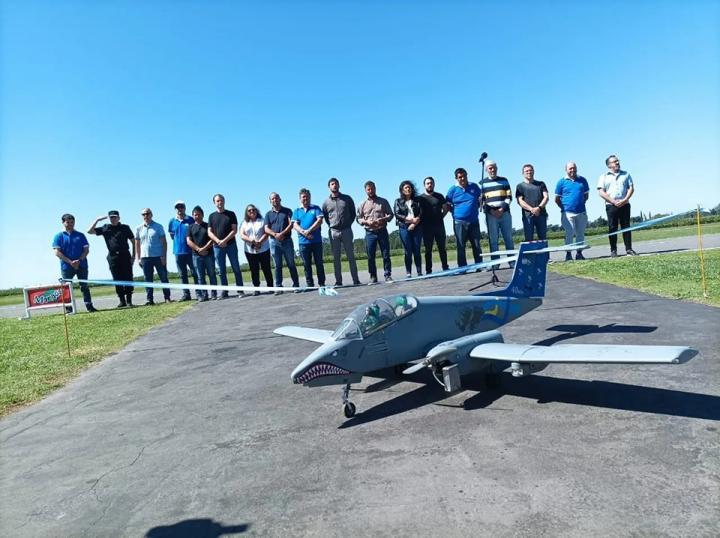 El Senador Borla participó del 17° Festival Internacional de Aeromodelismo del Aeroclub San Justo