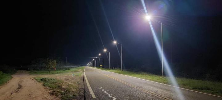 San Javier: la Municipalidad encendió el primer tramo de iluminación LED en zona norte de RP N°1