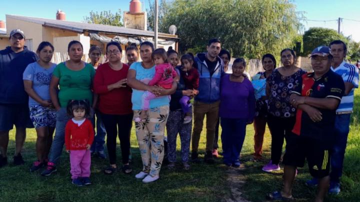 Helvecia: La Secretaría de Pueblos Originarios gestionó materiales para construcción para 20 familias locales
