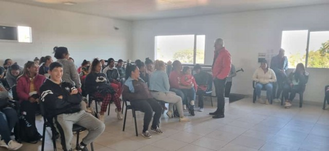 El Senador Baucero recibió a mas de cien familias en la Casa del Senado