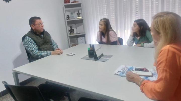 El Senador Borla recibió a estudiantes de la UNL que realizan sus prácticas en la localidad