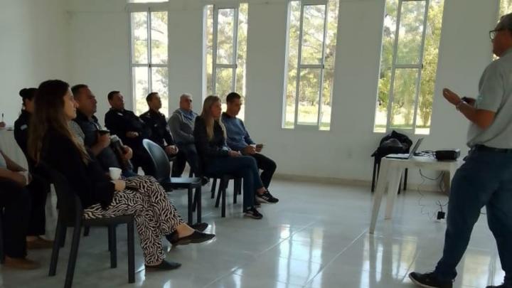 Helvecia: La Presidente Comunal encabezó una reunión con personal de Protección Civil y Gestión de Riesgos de la Provincia