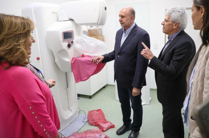 El Gobernador Omar Perotti recorrió la obra del hospital en San Javier 