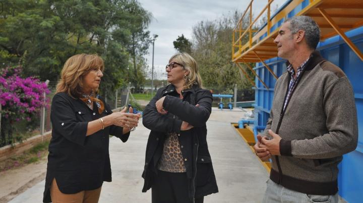 El Senador Kaufmann, Natalia Galeano y Silvina Frana visitaron la planta de agua potable de Paraje Los Zapallos