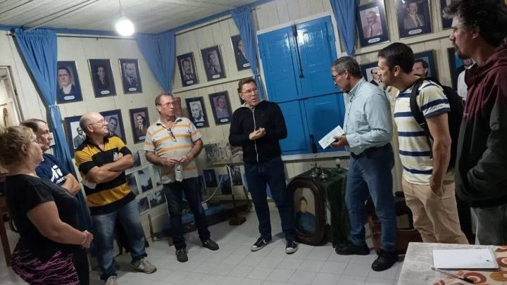 La Criolla: El Senador Borla recorrió la localidad junto a Tito Tion