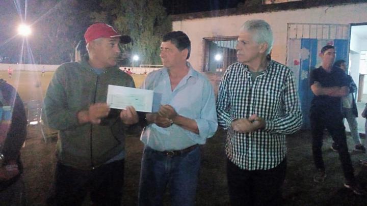 El Senador Baucero se reunió con madres del Club Deportivo Alejandra y entregó un aporte