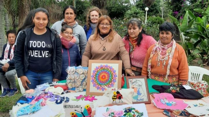 Santa Rosa: los Talleres Comunales mostraron su trabajo en la Plaza San Martín