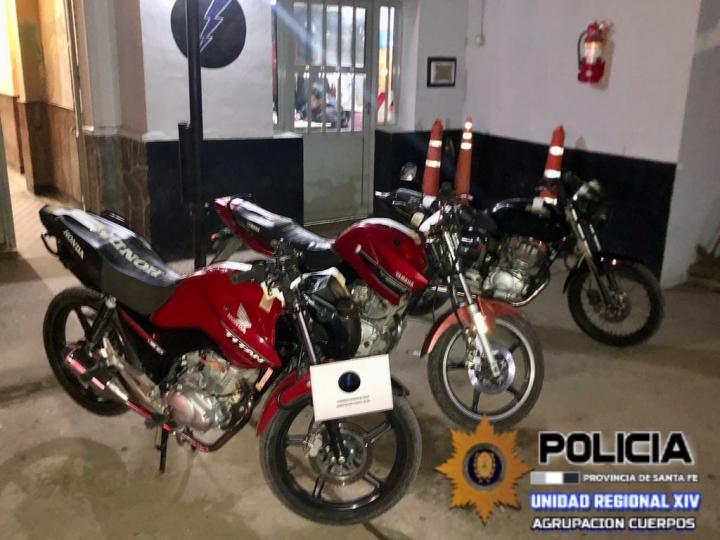 San Javier: la policía secuestró tres motos por falta de casco en sus conductores 