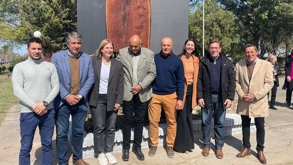 Fabián Bastia y Rodrigo Borla visitaron La Penca y Caraguatá junto a Gisela Scaglia por el centenario de la localidad