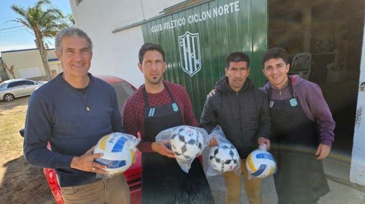 El Senador Kaufmann apoyando el deporte por el Departamento Garay