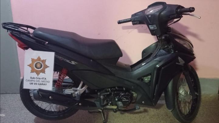 La policía de Garay recuperó una moto robada en Santa Fe