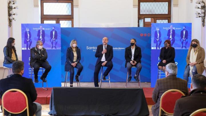 Mateo Marelli acompañó al Gobernador en el lanzamiento de un programa para dar empleo a jóvenes 