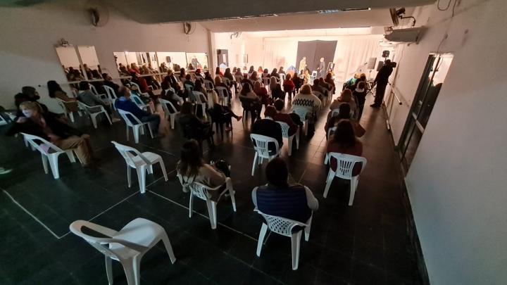 Nueva normalidad: Exitosa obra de teatro bajo protocolo en San Javier 