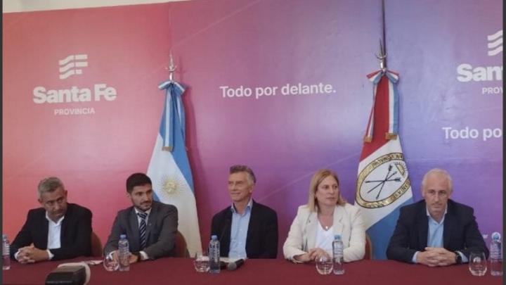 Macri llegó a Rosario y elogió el trabajo de Pullaro: 