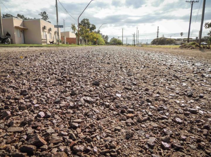 Ripiado e iluminación en Barrio Islas Malvinas de San Javier 