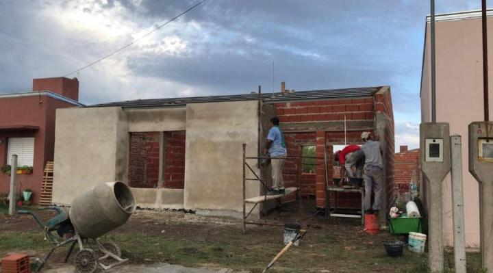 San Javier: Dolzani informó la recta final de las viviendas de 