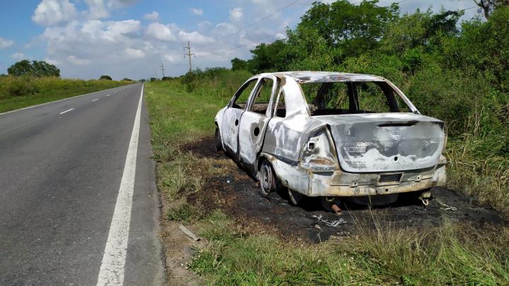 Sanjavierinos sufrieron el incendio de su auto en Ruta N°1