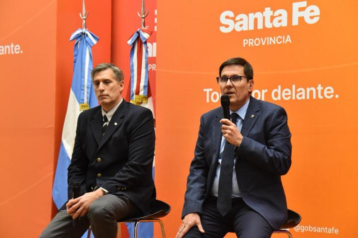 Pese al paro, provincia pagará igual el aumento a todos los docentes