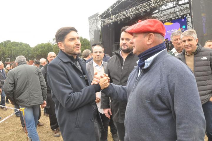 Pullaro: “Queremos que al campo y a la industria les saquen el pie de la cabeza y los dejen producir”