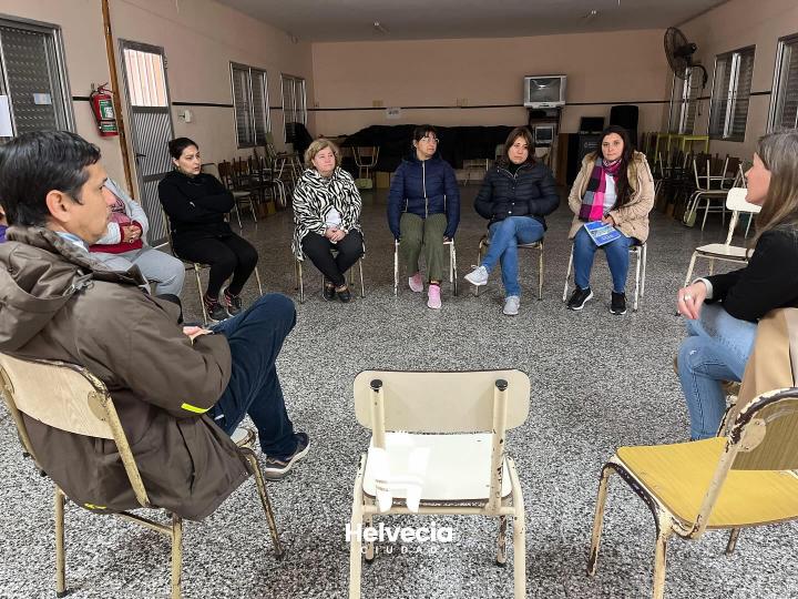 Autoridades locales de Helvecia en visita institucional 