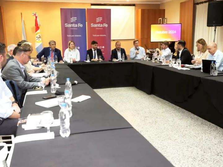 Rodrigo Borla fue el anfitrión en la reunión de gabinete provincial en San Justo 