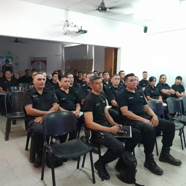 Capacitación en manipulación segura de alimentos para personal de la UR VII Garay