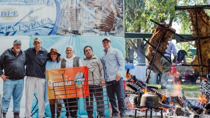 Cristina Giménez y Noel Mendoza de Cayastá ganadores en la 7ª Fiesta Regional del Asado a la Estaca