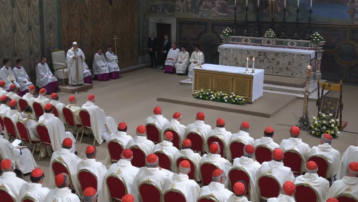 El papa León XIV presidió su primera misa desde la Capilla Sixtina