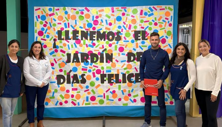 El Senador Dolzani entregó fondos para la fiesta de los jardines de infantes