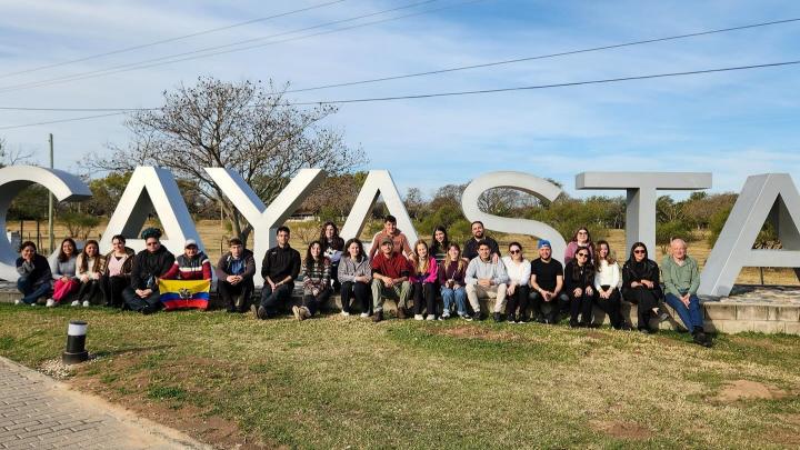Cayastá recibió a estudiantes internacionales de la Escuela de Invierno de la UNL
