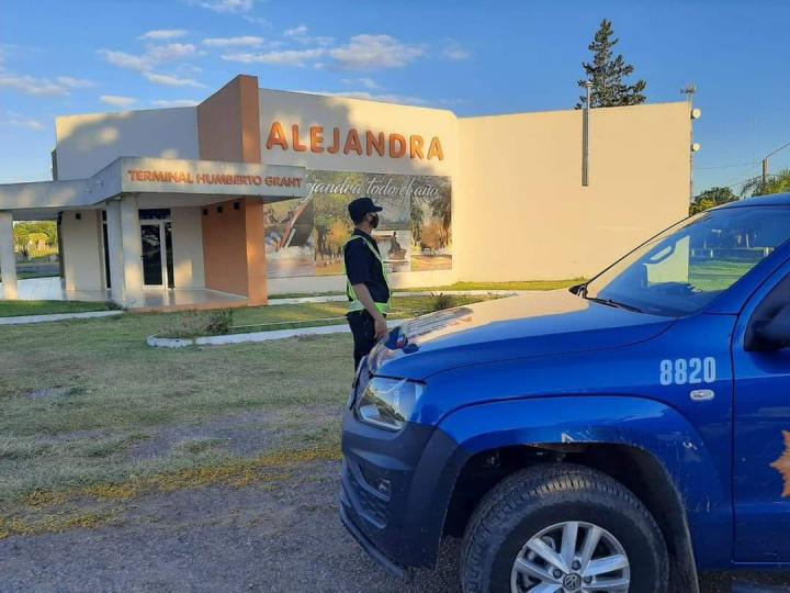 Alejandra: habrían encontrado ropa de un cuantioso robo en Alejandra 