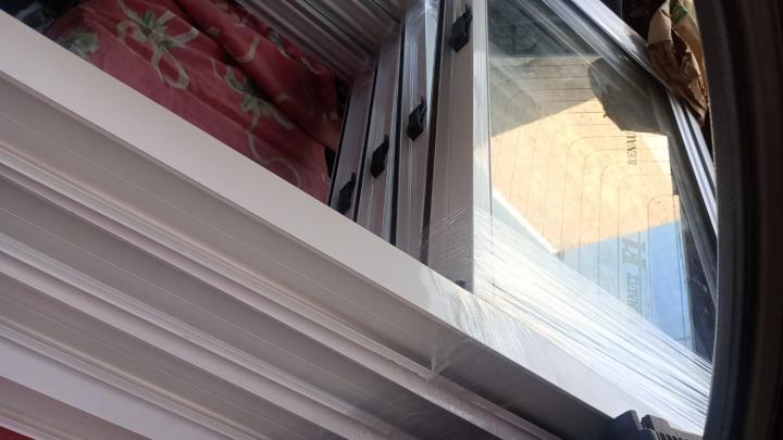 Comisión vecinal de Colonia Yatay logra comprar cuatro ventanas a la Capilla 