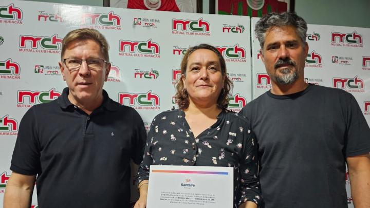 Borla confirmó partidas del FANI para otras tres escuelas 