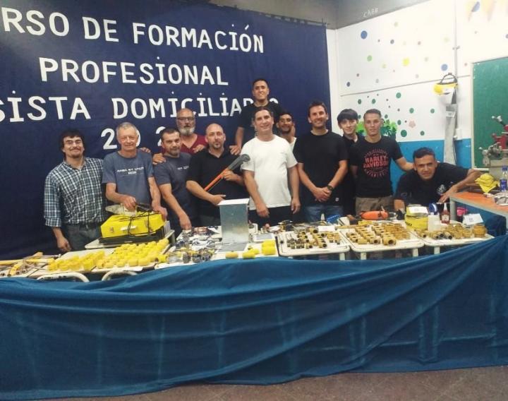 Germán Baumgartner recorrió la Expo Anual de la Escuela Técnica Nº 457 de Helvecia